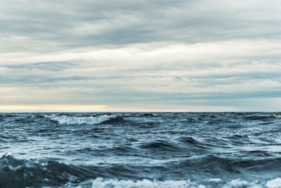 风景摄影的海浪和云
